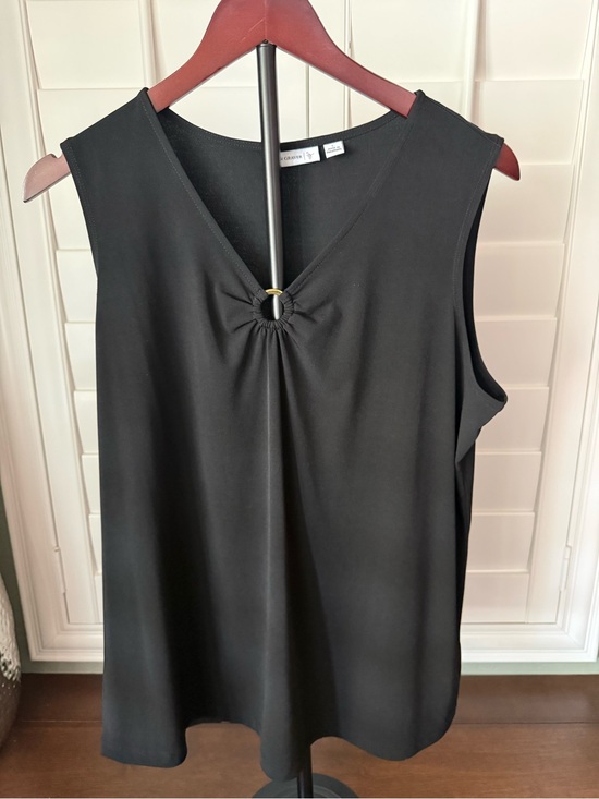 Susan Graver Tops - Susan Graver Black Sleeveless Ring Detail Stretch Top Size L